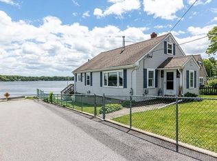 4 Lake Ave, Tiverton, RI 02878