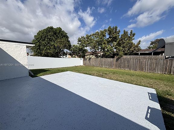 3rd image of 12501 SW 264th St