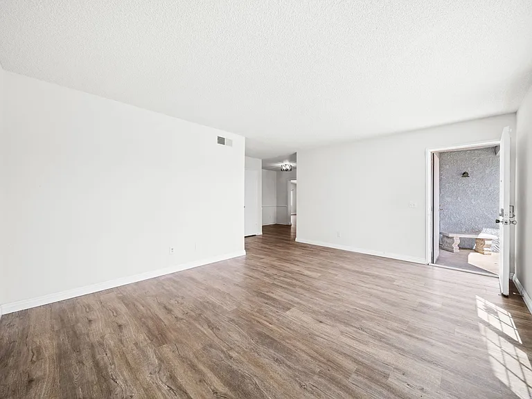 7608 Hyssop Dr — Photo 5