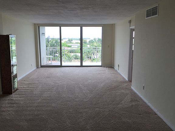 Living Dining area