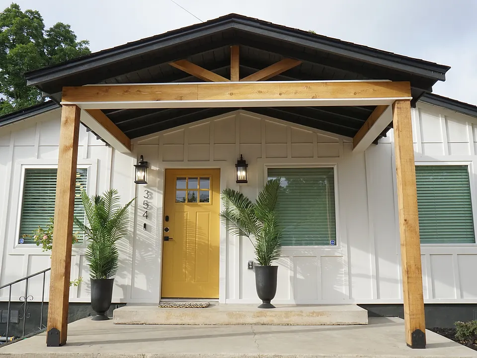 354 Lone Star Blvd