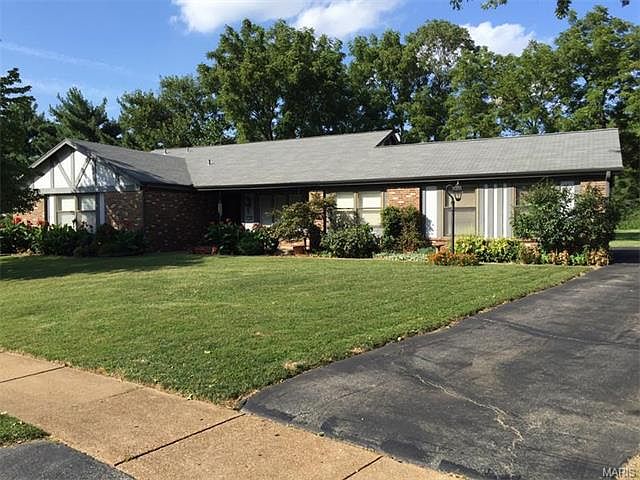 1st image of 1354 Willow Brook Dr