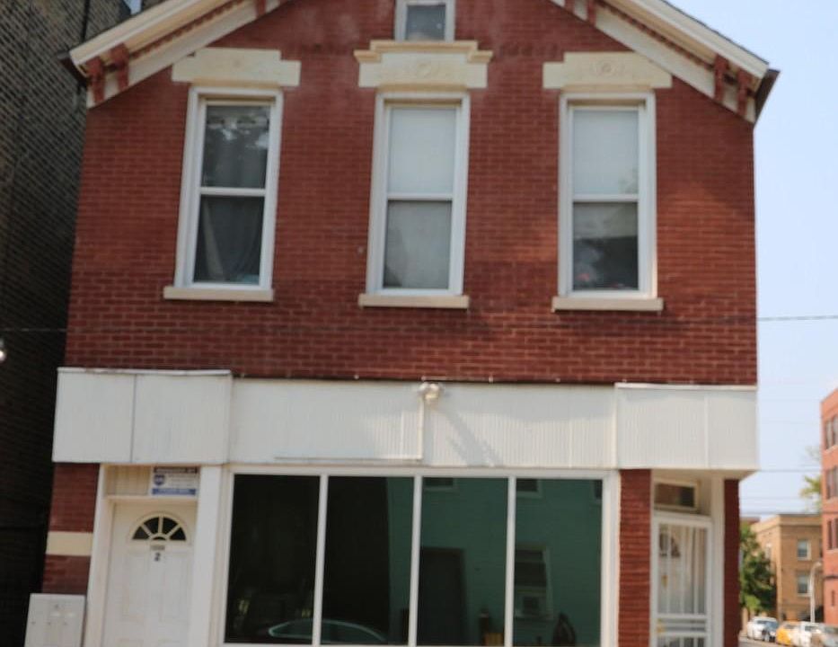 1st image of 1084 N Marshfield Ave #1REAR