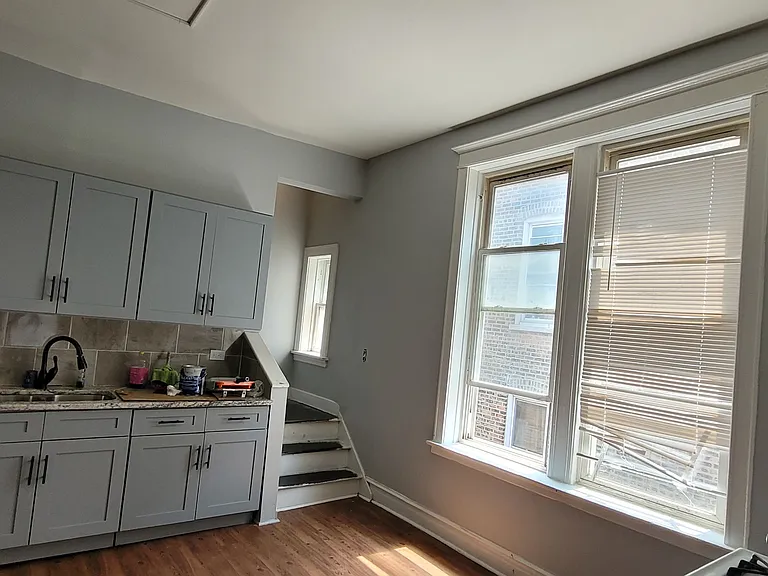 2513 S Saint Louis Ave #2 — Photo 7