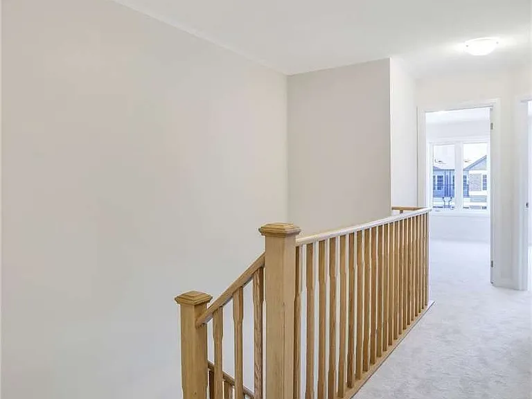 40 Sissons Way — Photo 15