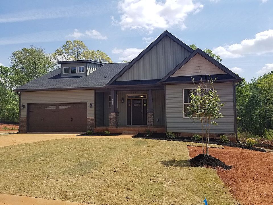 1st image of 540 Forden Dr