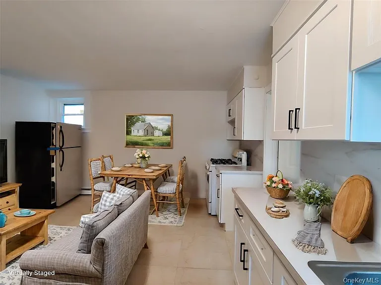 20 Noxon St #B — Photo 3