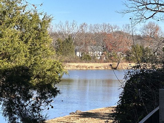 2nd image of 414 Flintlock Ct
