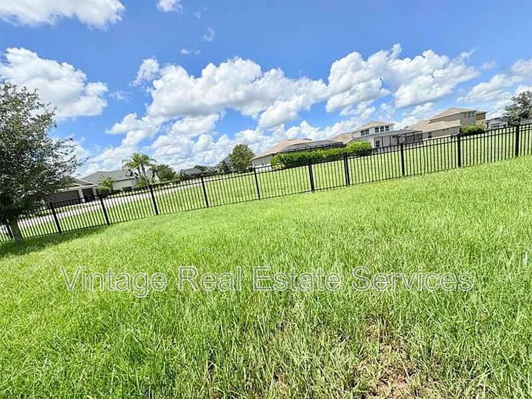 4645 Butler National Dr — Photo 29