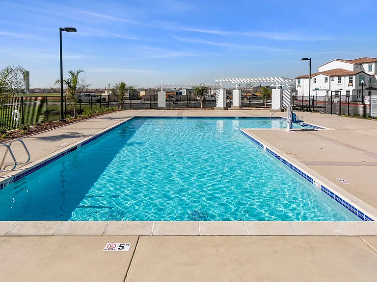 Spacious Townhomes in Provence at Natomas — Photo 14