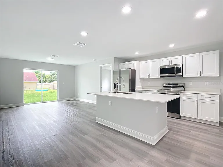 13609 SE 53rd Ave — Photo 4
