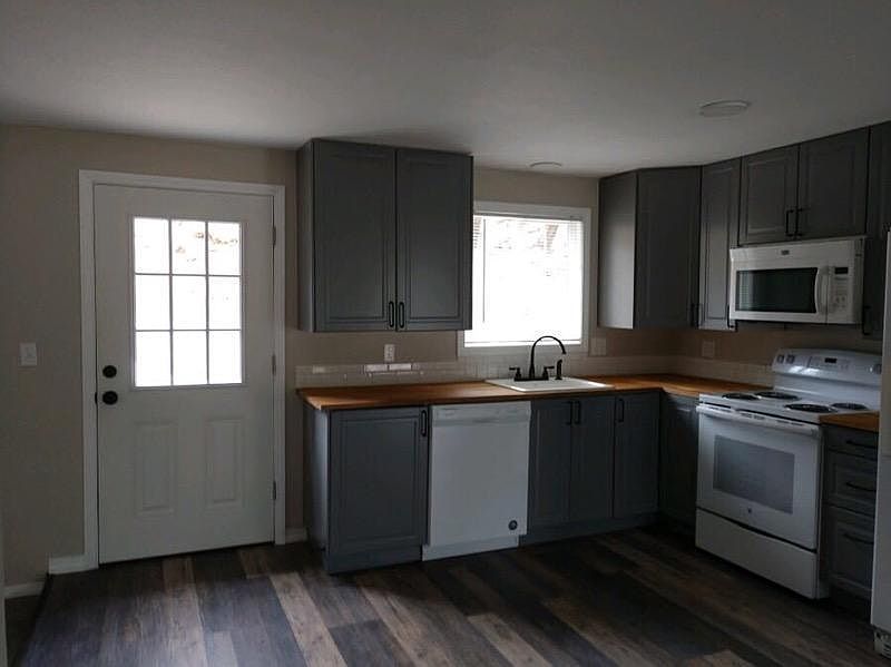 2nd image of 5004 NE Orchard Dell Ct