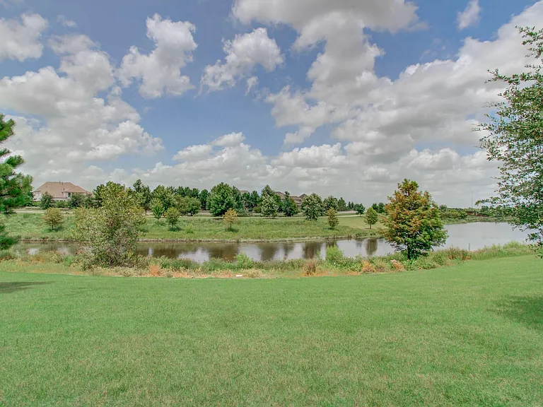 11006 Bexley Village Ct — Photo 45