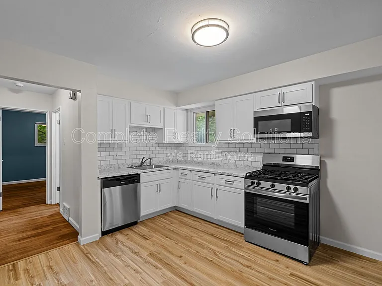 1149 Walker Ave — Photo 10
