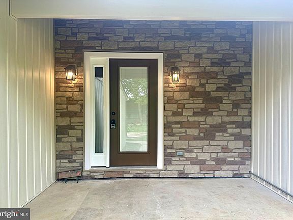 2nd image of 40 Cedarwood Rd