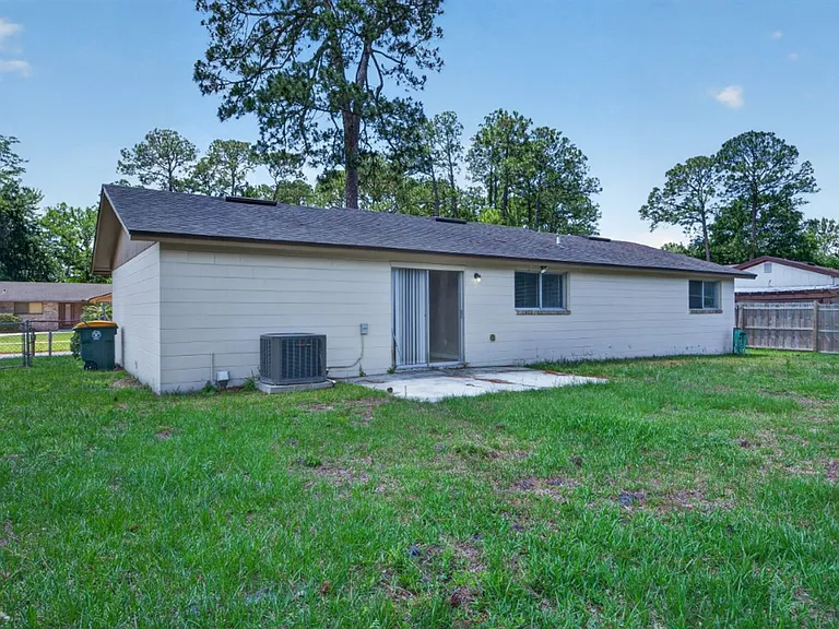 4177 Timberlake Dr N — Photo 21