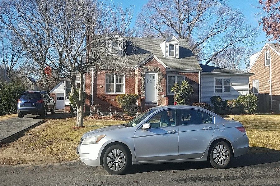 1st image of 261 Lafayette St