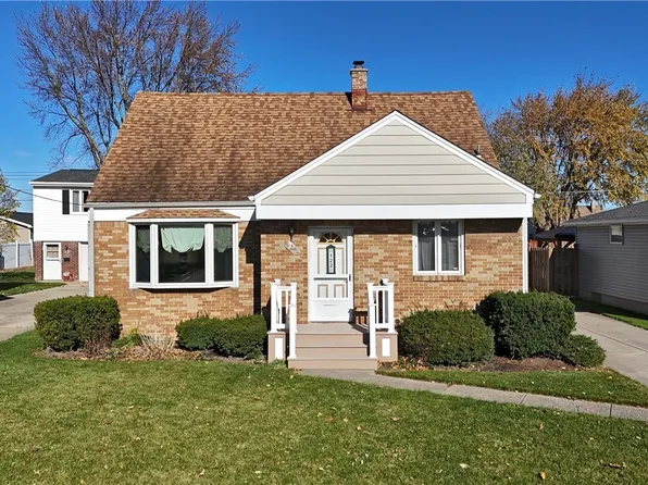 122 Goering Ave, Cheektowaga, NY 14225