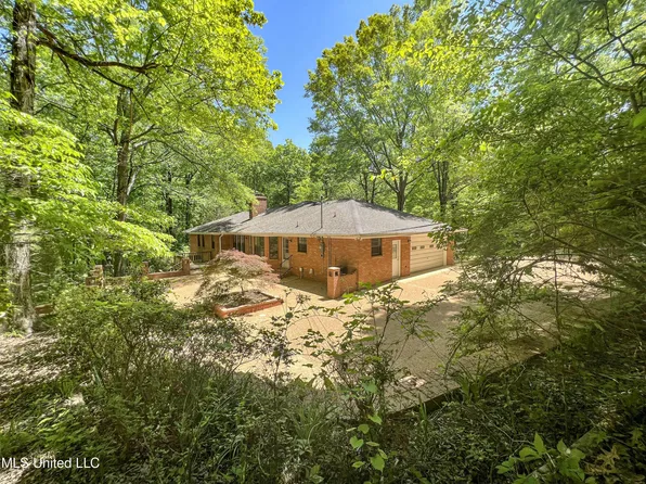 109 Shagbark Dr, Batesville, MS 38606