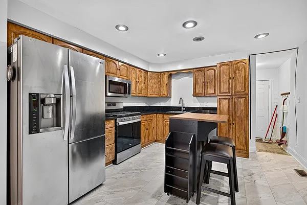 2 bed, 2.5 bath, 1260 sqft, $1,550 — Photo 3