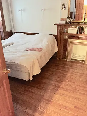 Rented by Warren T Real Estate Corp. | media 22