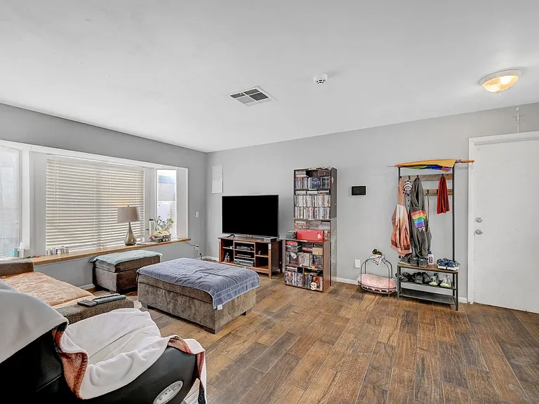 6644 Pepperidge Way — Photo 10
