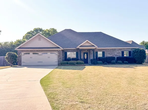 1516 Rushmore Dr, Deatsville, AL 36022
