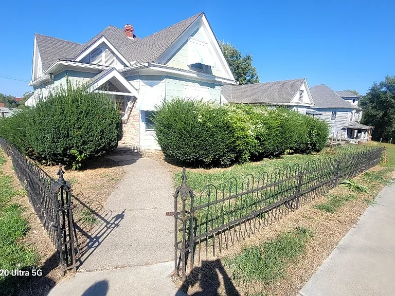 1801 Faraon St — Photo 1