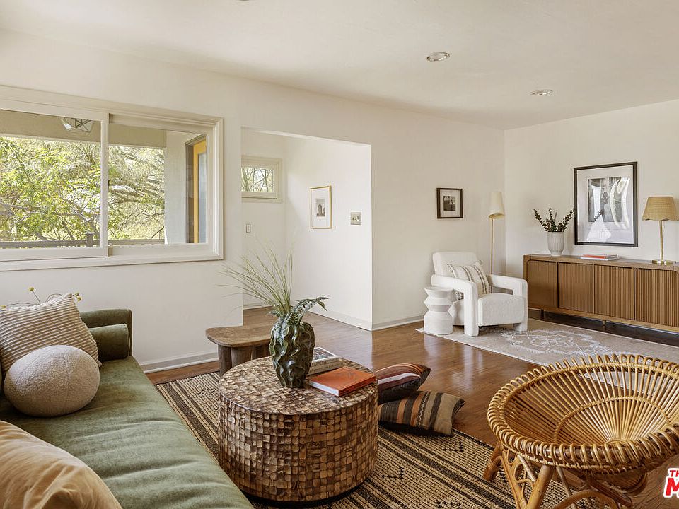 1st image of 1022 Hyperion Ave