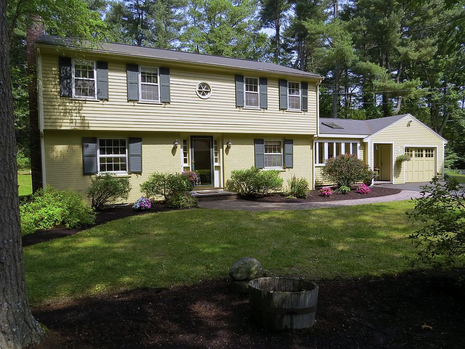 17 Whittier Drive, Acton, MA