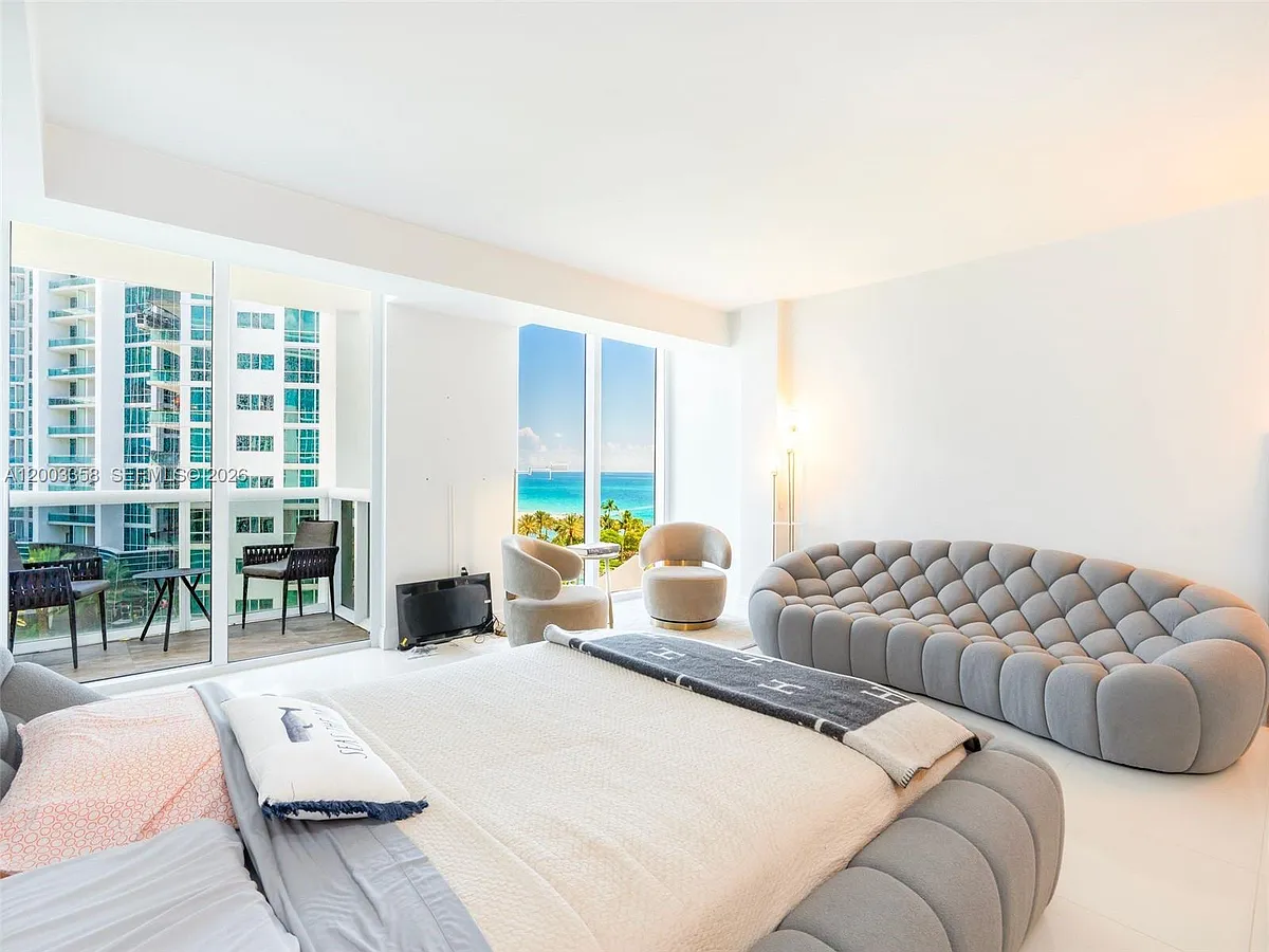 Photo 1 of 23 - 10275 Collins Ave #802 - Bal Harbour, FL Primary Photo - 10275 Collins Ave #802