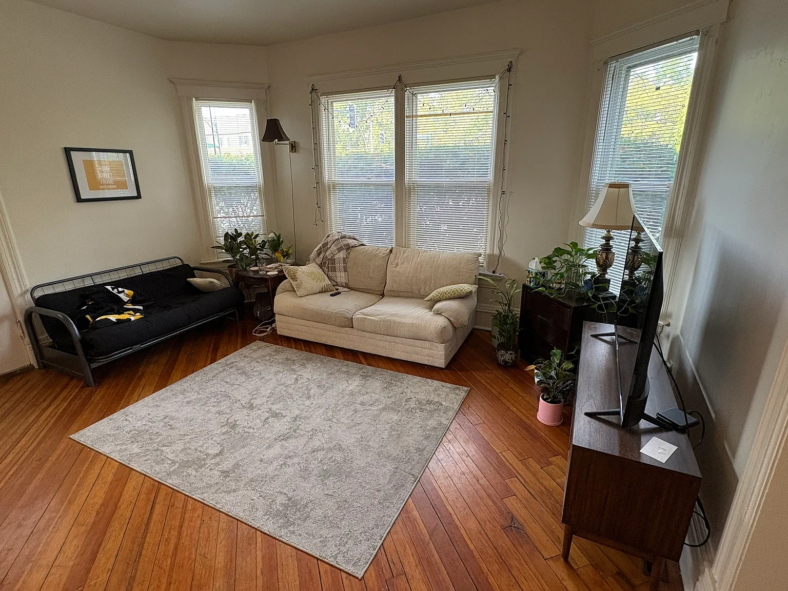 5 bed, 3053 sqft, $3,950 — Photo 3