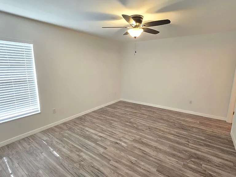 1820 Marcia St — Photo 14
