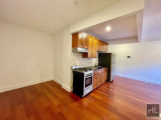 Rented by Highline Residential | media 17