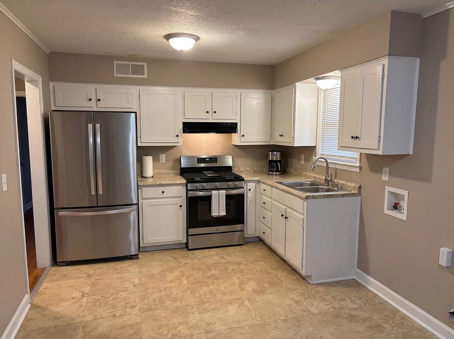 Newly Renovated 5BR Home in Memphis Housing Vouchers Accepted! — Photo 2