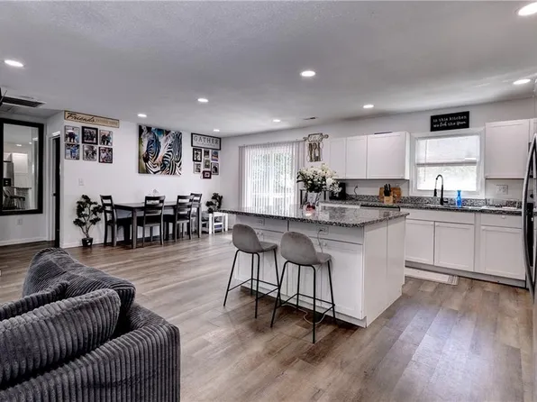 1120 78th St, Newport News, VA 23605