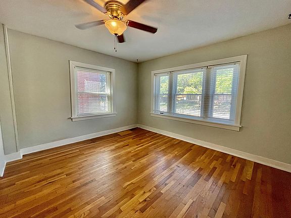 5th image of 3713 Summit St #302