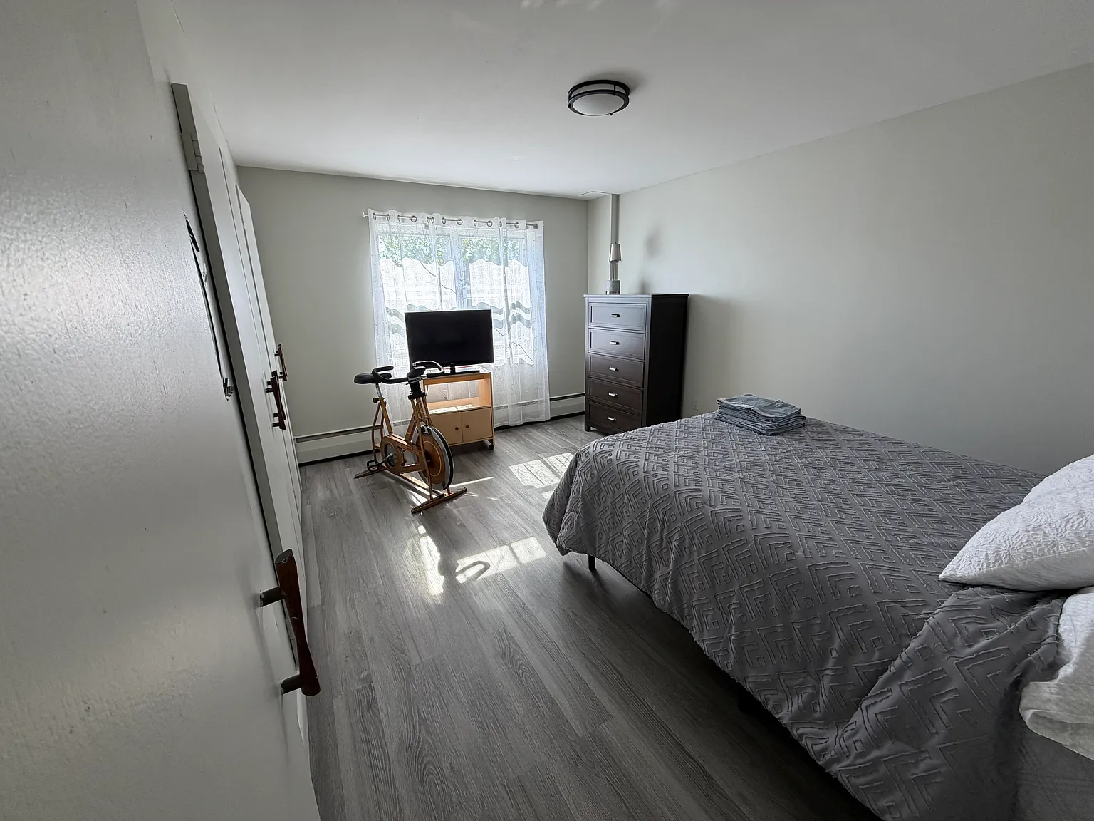 1 bed, 654 sqft, $1,350 — Photo 2