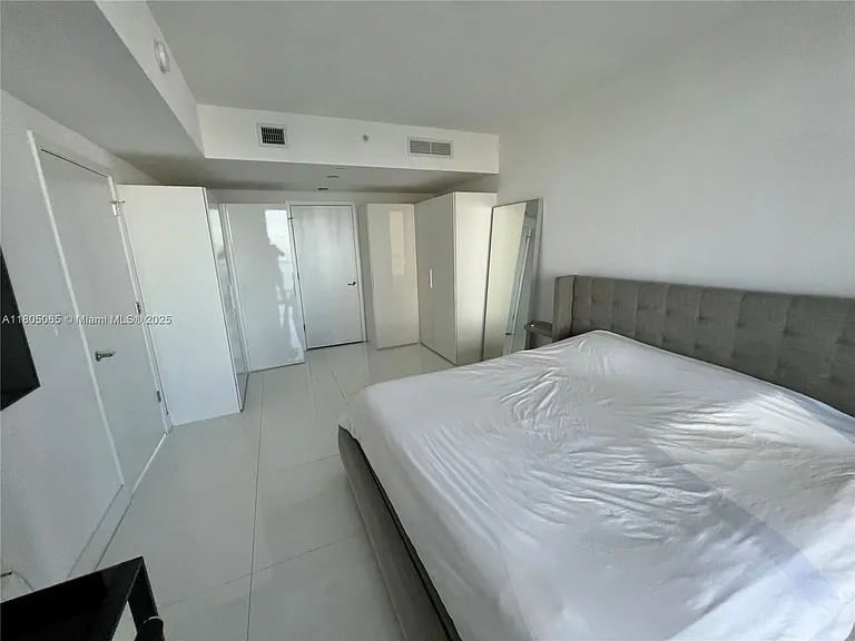 1010 Brickell Ave #4205 — Photo 26