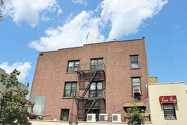 384 Court Street in Carroll Gardens