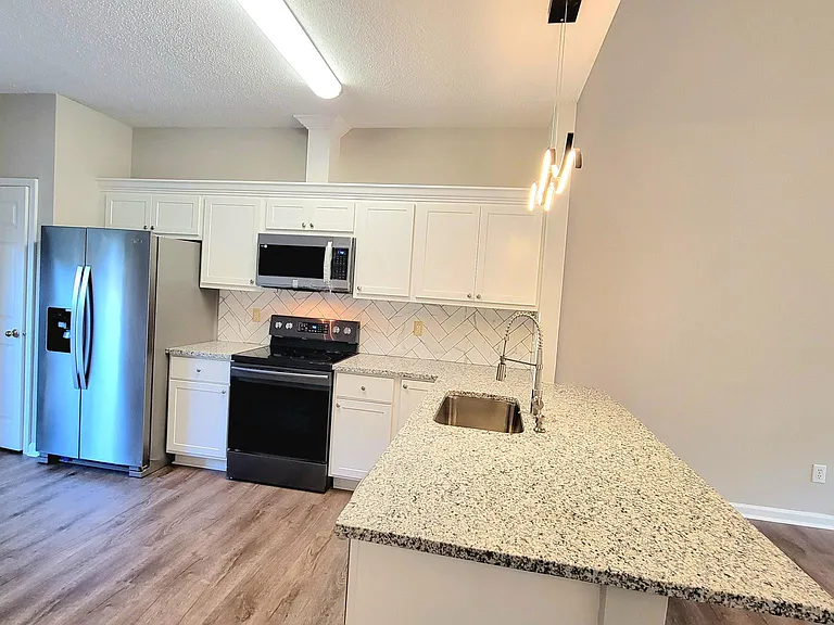 143 Brentfield Loop — Photo 8
