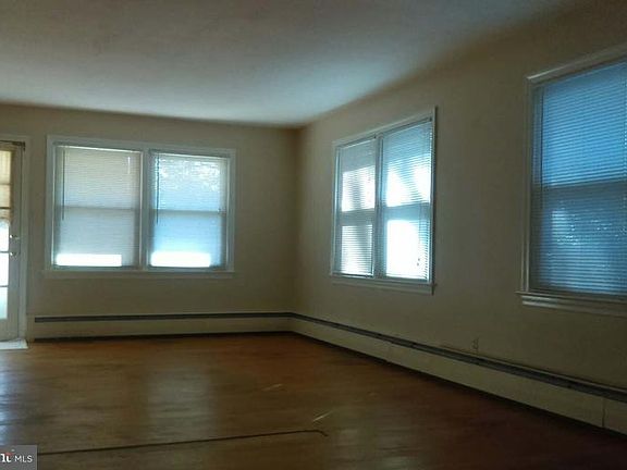 5th image of 16621 Alden Ave