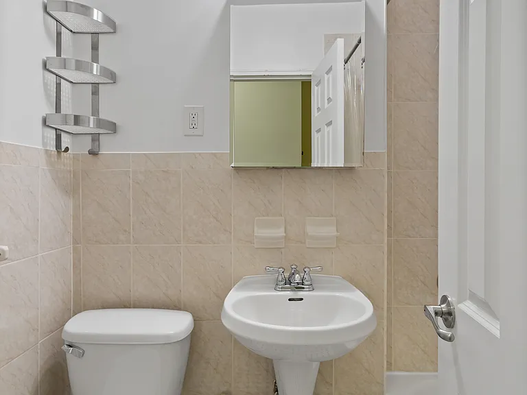 534 E 88th St #3B — Photo 7