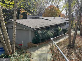 5651 Bent Branch Rd, Bethesda, MD 20816