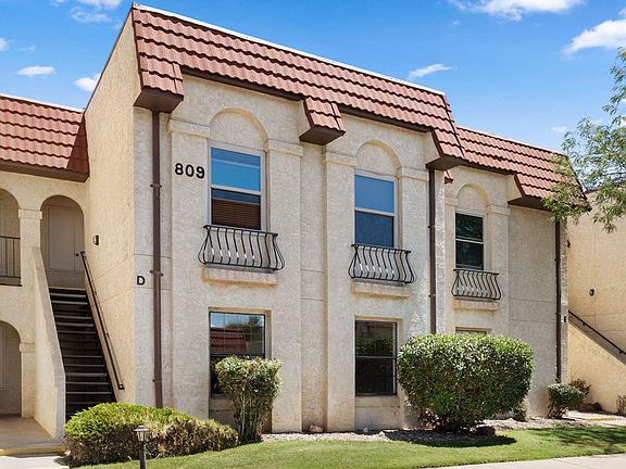 2nd image of 809 Country Club Dr SE APT 1D
