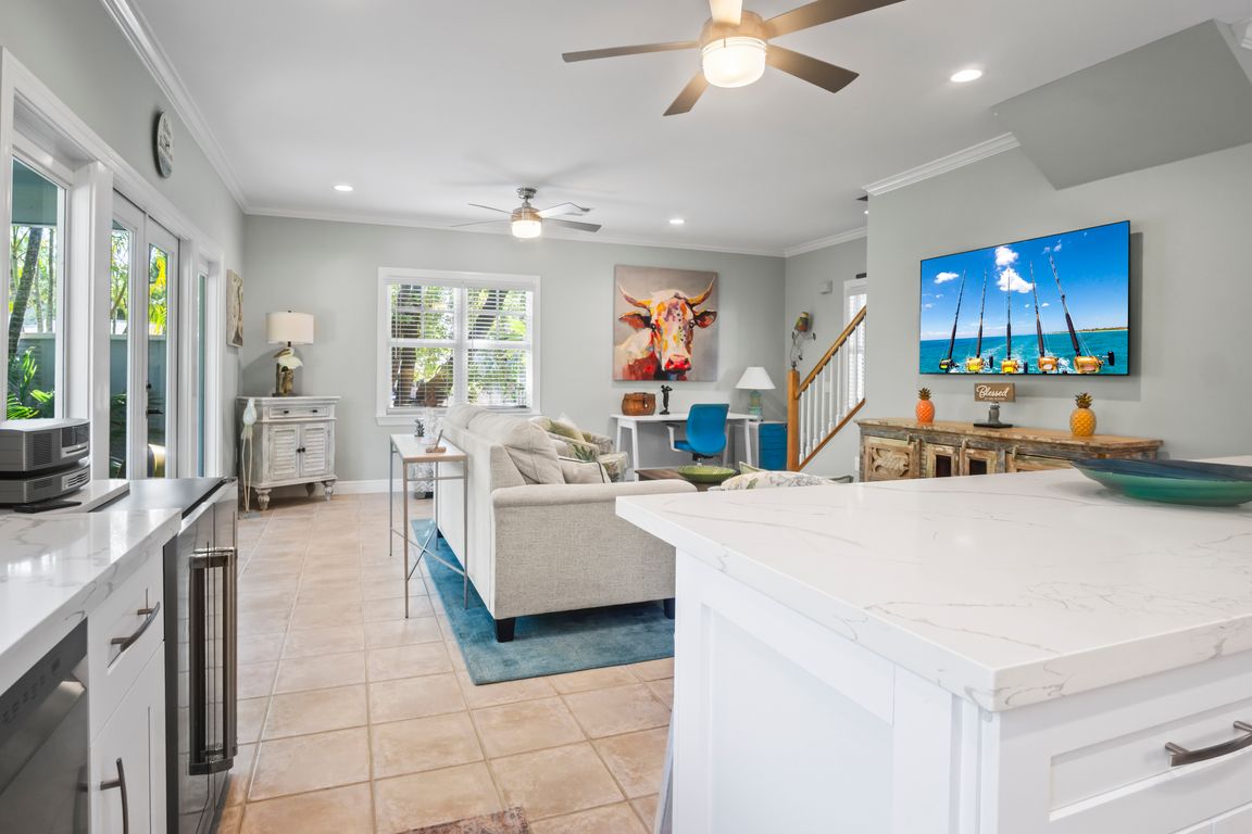 next background image