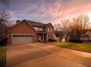 1018 Saint Ives Dr, Hurricane, WV 25526