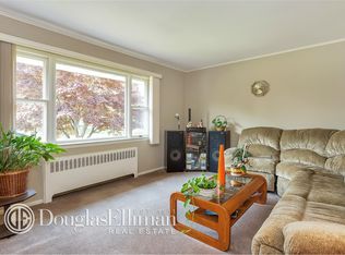 2 Essex Rd, Bethpage, NY 11714