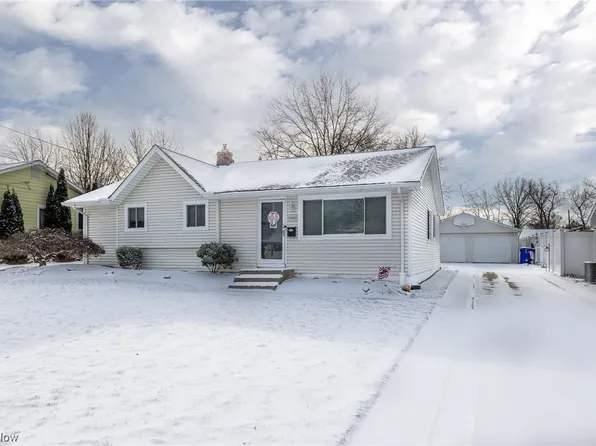 13701 Dalebrook Ave, Brookpark, OH 44142