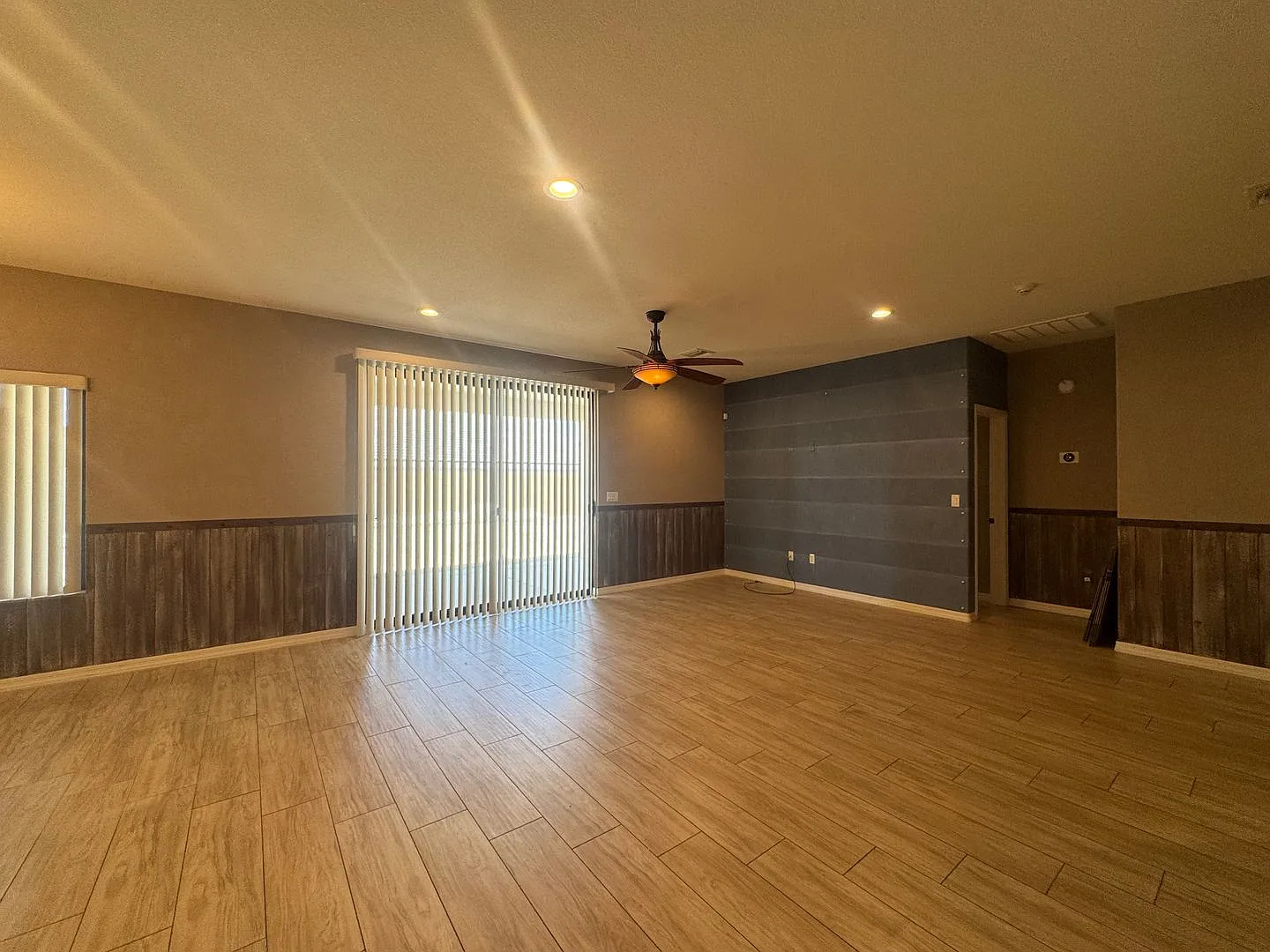 3-Bedroom Home with 50' RV Garage in Fort Mohave — Photo 3
